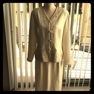 Che Studio Skirt Suit